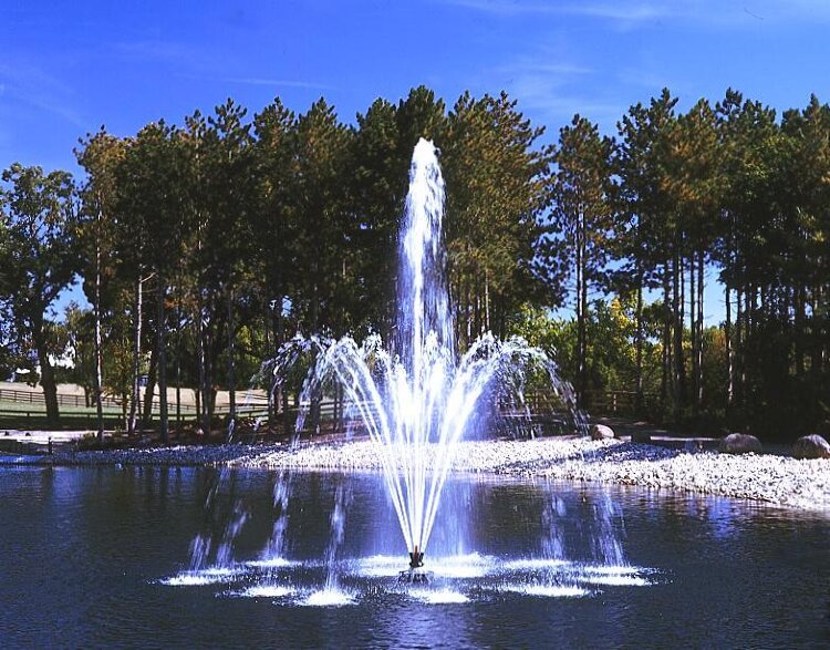 Плавающий фонтан Фрегат 24 Вольта 1600 Ватт